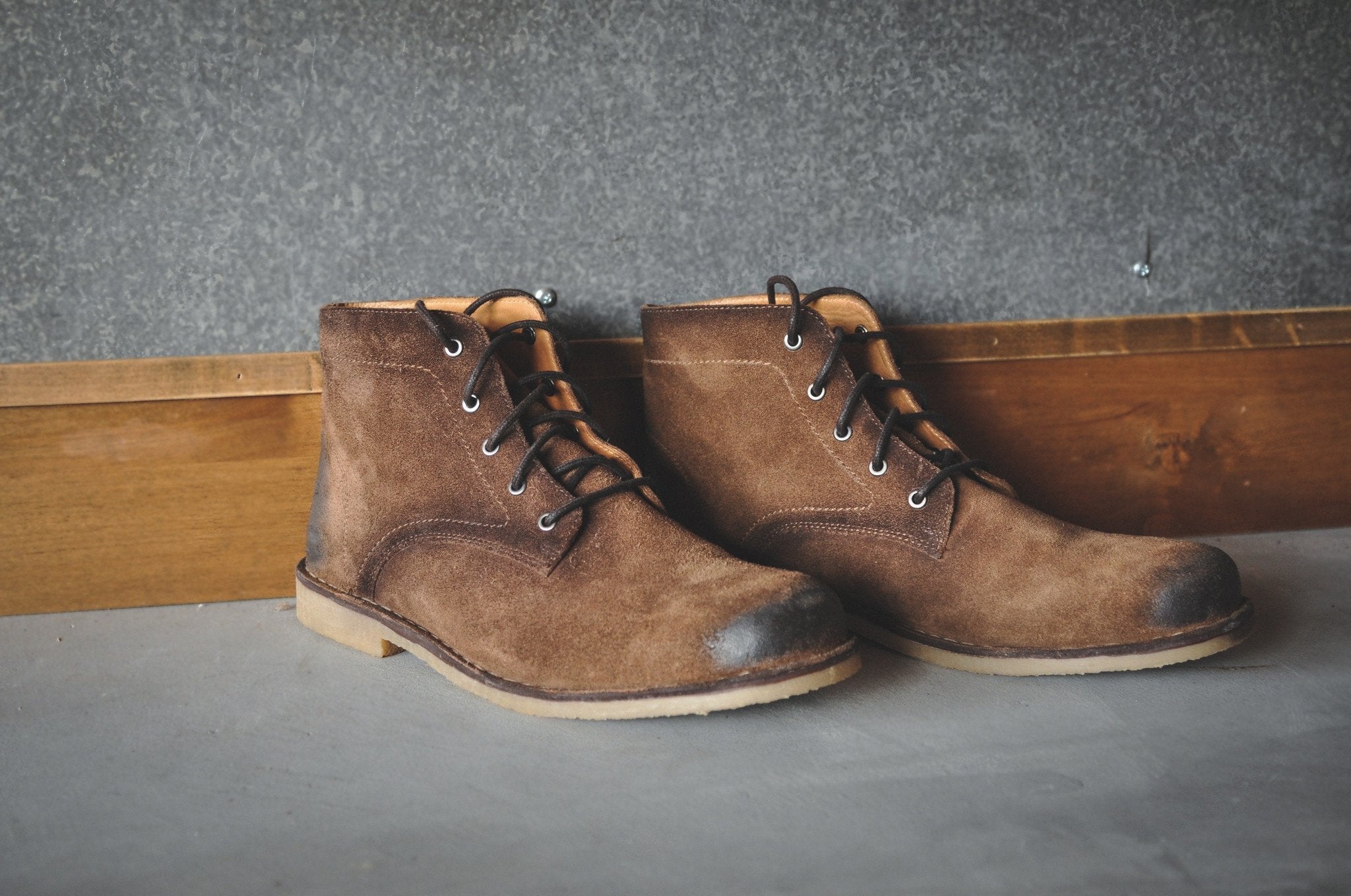 Hound & Hammer The Grover | Men's Burnished Tobacco Suede Ankle Boots