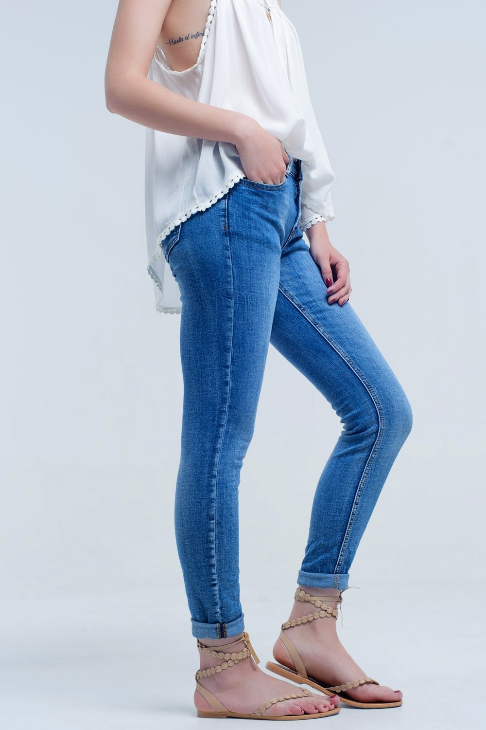 Women's Basic Jeans Pants with Functional Pockets